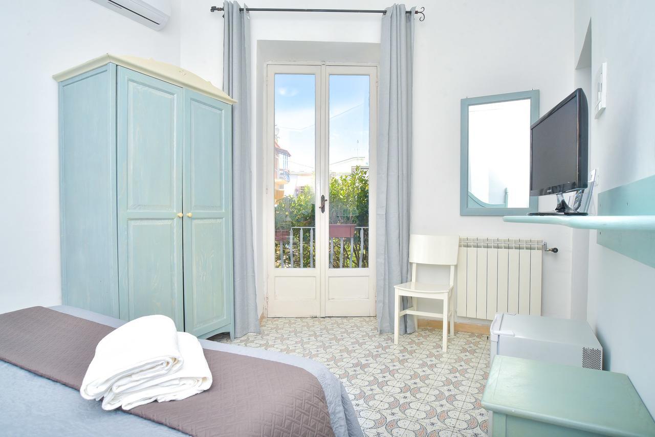 Charme Hotel La Villa Tina Ischia Exterior photo